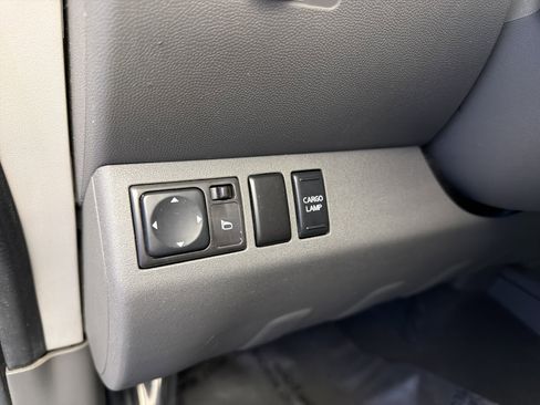 Used 2008 Nissan Frontier SE w/ SE Value Truck Pkg AWD/4WD image 14