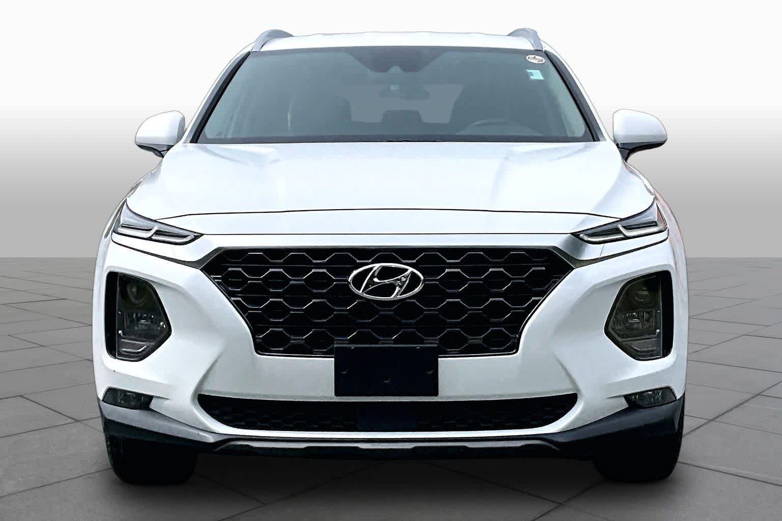 Used 2019 Hyundai Santa Fe SEL FWD image 3