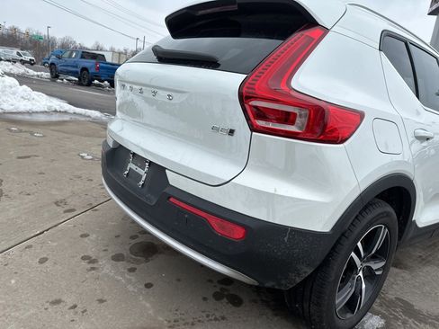 Certified 2025 Volvo XC40 B5 Core image 15