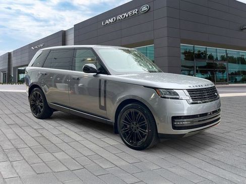 New 2026 Land Rover Range Rover Long Wheelbase SE AWD/4WD image 7