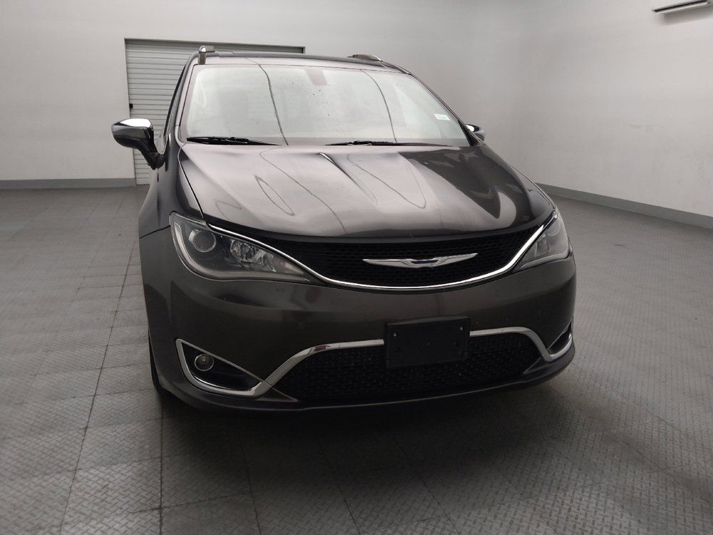 Used 2017 Chrysler Pacifica Limited FWD image 14