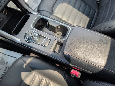Used 2017 Ford Fusion SE w/ Fusion SE Technology Package AWD/4WD image 18