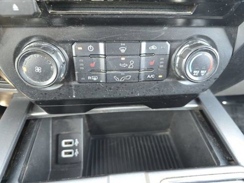 Used 2018 Ford F150 XLT w/ Equipment Group 302A Luxury AWD/4WD image 16