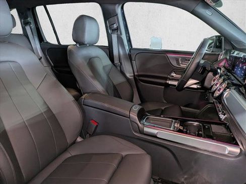 Certified 2025 Mercedes-Benz GLB 250 image 22