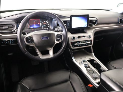 Used 2023 Ford Explorer XLT w/ Equipment Group 202A image 2