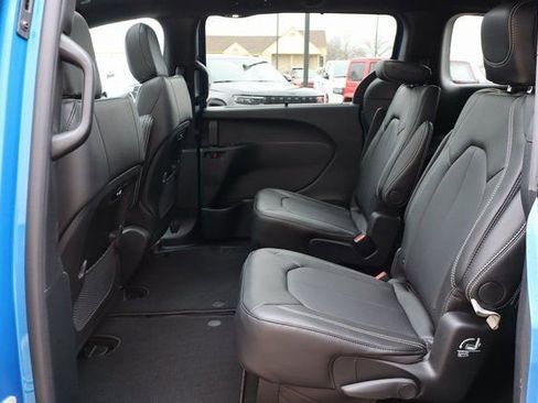 New 2026 Chrysler Pacifica Select w/ S Appearance Package FWD image 40