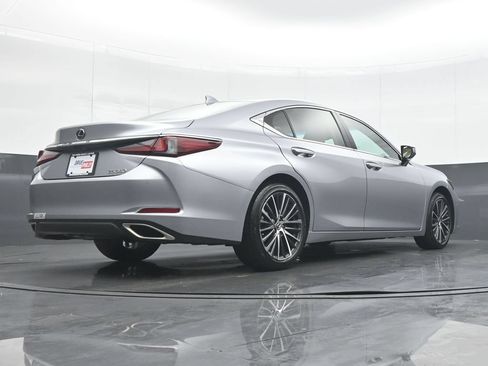 Used 2023 Lexus ES 350 w/ Premium Package FWD image 31