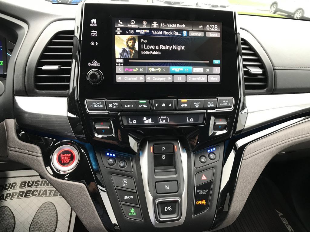 Used 2022 Honda Odyssey Elite image 6