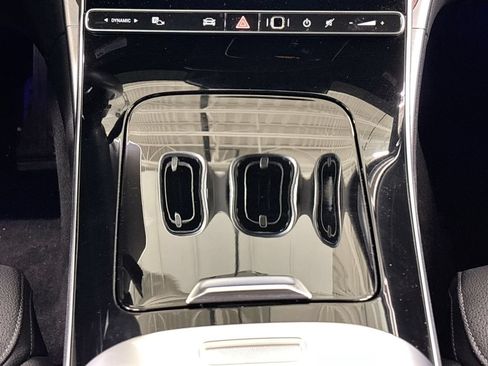 Used 2025 Mercedes-Benz C 300 Sedan image 13