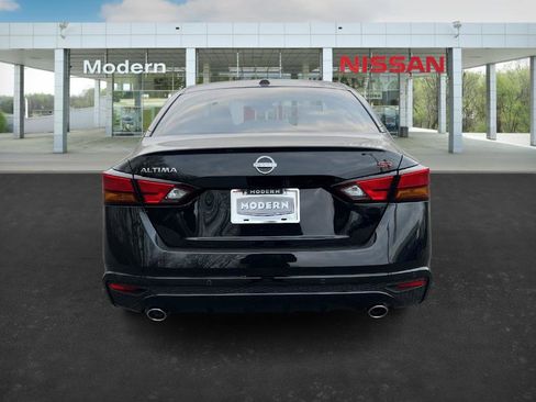New 2025 Nissan Altima 2.5 SR image 4