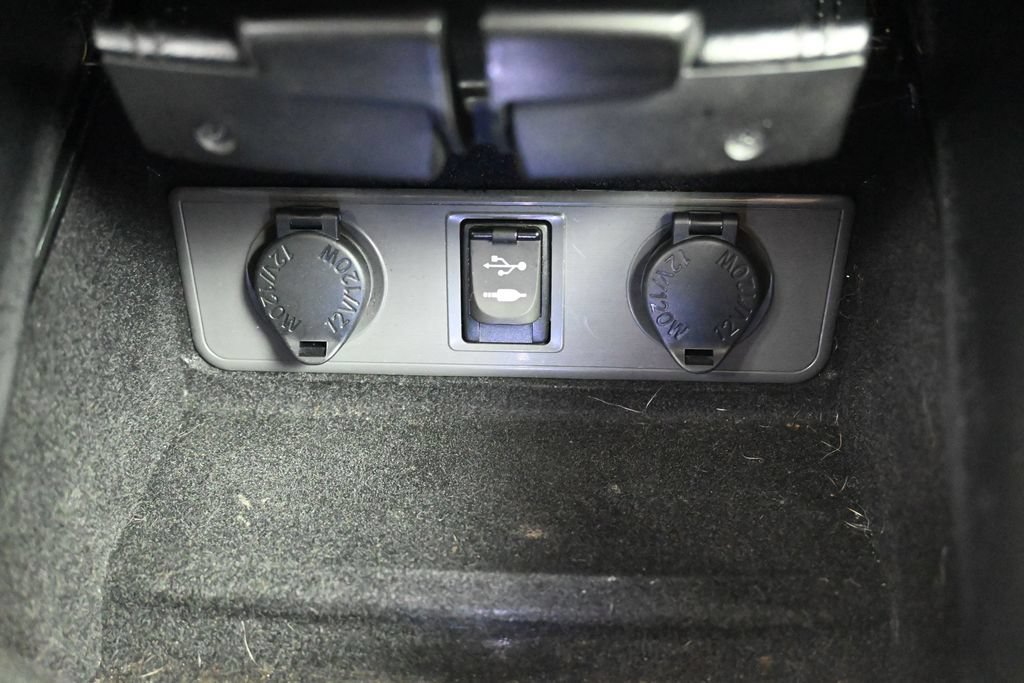 Used 2013 Toyota Avalon Limited FWD image 18