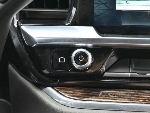 Used 2024 GMC Sierra 1500 Elevation image 25