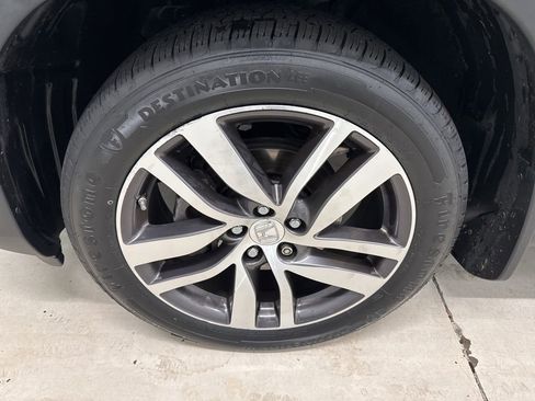 Used 2017 Honda Pilot Elite image 2