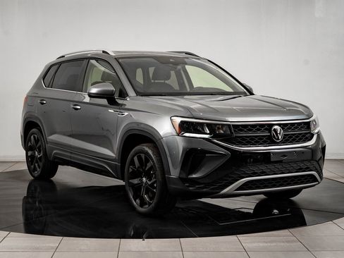 Used 2024 Volkswagen Taos SE image 5