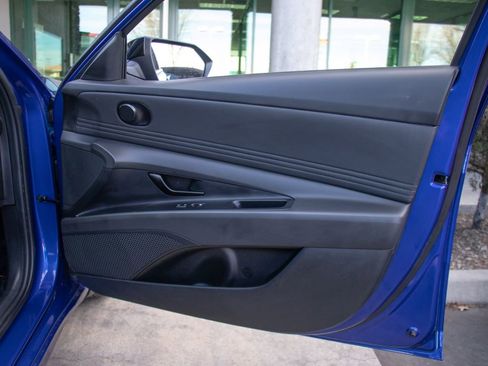 Used 2025 Hyundai Elantra Sport image 20