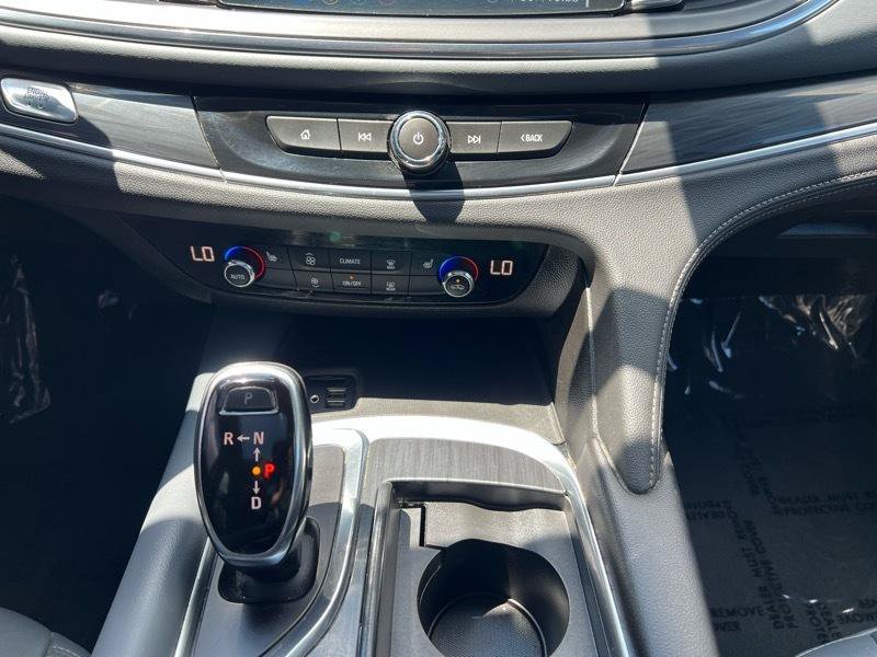 Used 2020 Buick Enclave Essence AWD/4WD image 19
