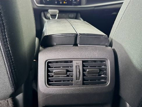 Used 2023 Nissan Rogue S FWD image 29