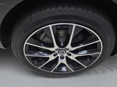 Used 2020 Volvo V90 T6 Cross Country AWD/4WD image 18