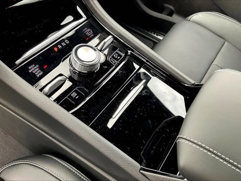 New 2025 Jeep Grand Cherokee L Overland w/ Advanced Protech Group III AWD/4WD image 9