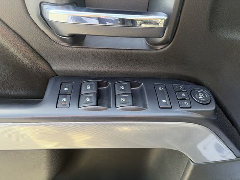 Used 2015 Chevrolet Silverado 1500 LTZ Z71 w/ LTZ Plus Package AWD/4WD image 17