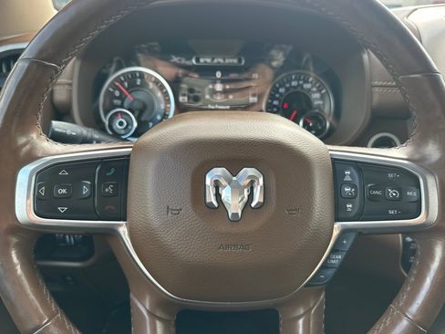 Used 2019 RAM 1500 Laramie AWD/4WD image 22