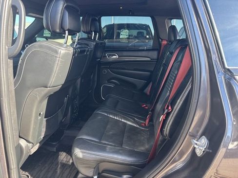 Used 2018 Jeep Grand Cherokee SRT image 9