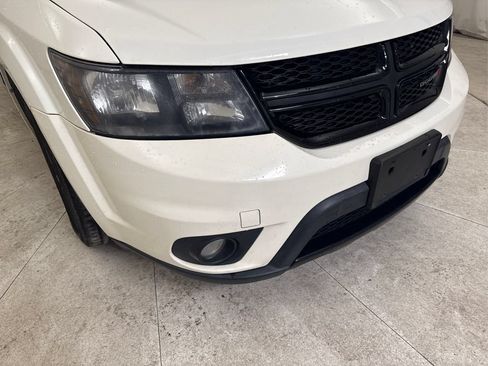 Used 2019 Dodge Journey SE w/ Connectivity Group FWD image 11