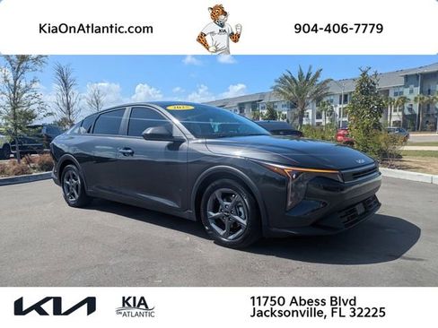 Used 2025 Kia K4 LXS image 1