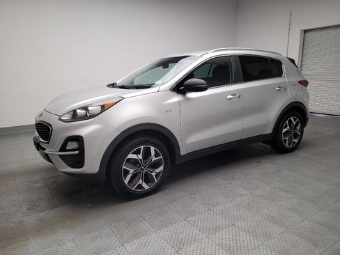 Used 2021 Kia Sportage EX AWD/4WD image 2