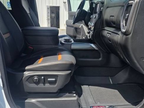 Used 2023 GMC Sierra 2500 AT4 w/ AT4 Premium Plus Package AWD/4WD image 16