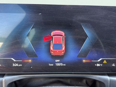 Used 2023 BMW i4 eDrive40 RWD image 17