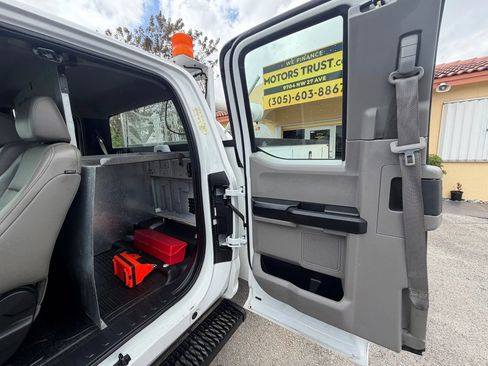 Used 2019 Ford F350 XL image 12