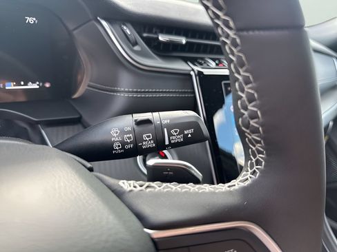 New 2025 Jeep Grand Cherokee Laredo X w/ Luxury Tech Group I RWD image 34