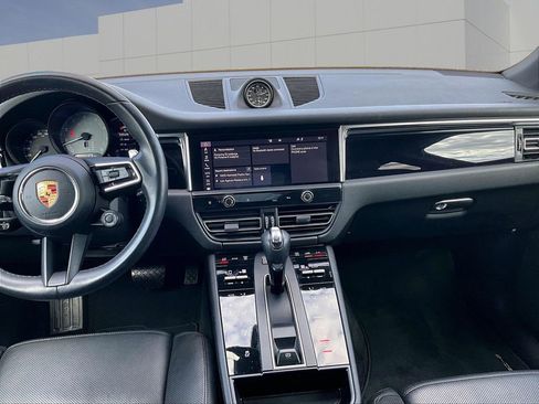 Certified 2023 Porsche Macan S AWD/4WD image 16