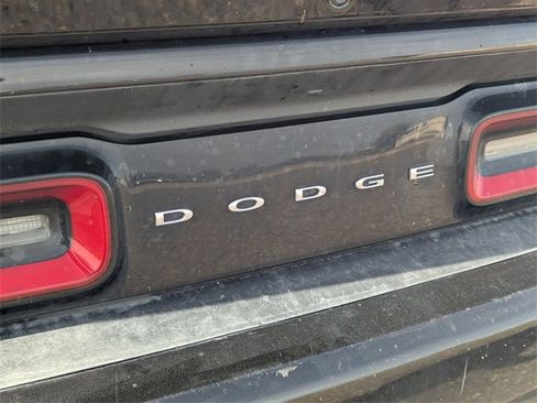Used 2022 Dodge Challenger GT image 8