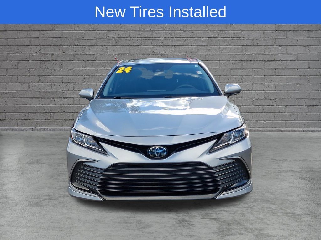 Used 2024 Toyota Camry LE w/ Convenience Package FWD image 2