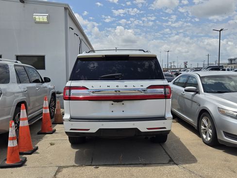 Used 2021 Lincoln Navigator Black Label w/ Cargo Convenience Package AWD/4WD image 5