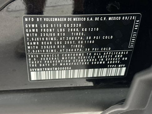Used 2026 Volkswagen Tiguan SE w/ Panoramic Sunroof Package AWD/4WD image 27