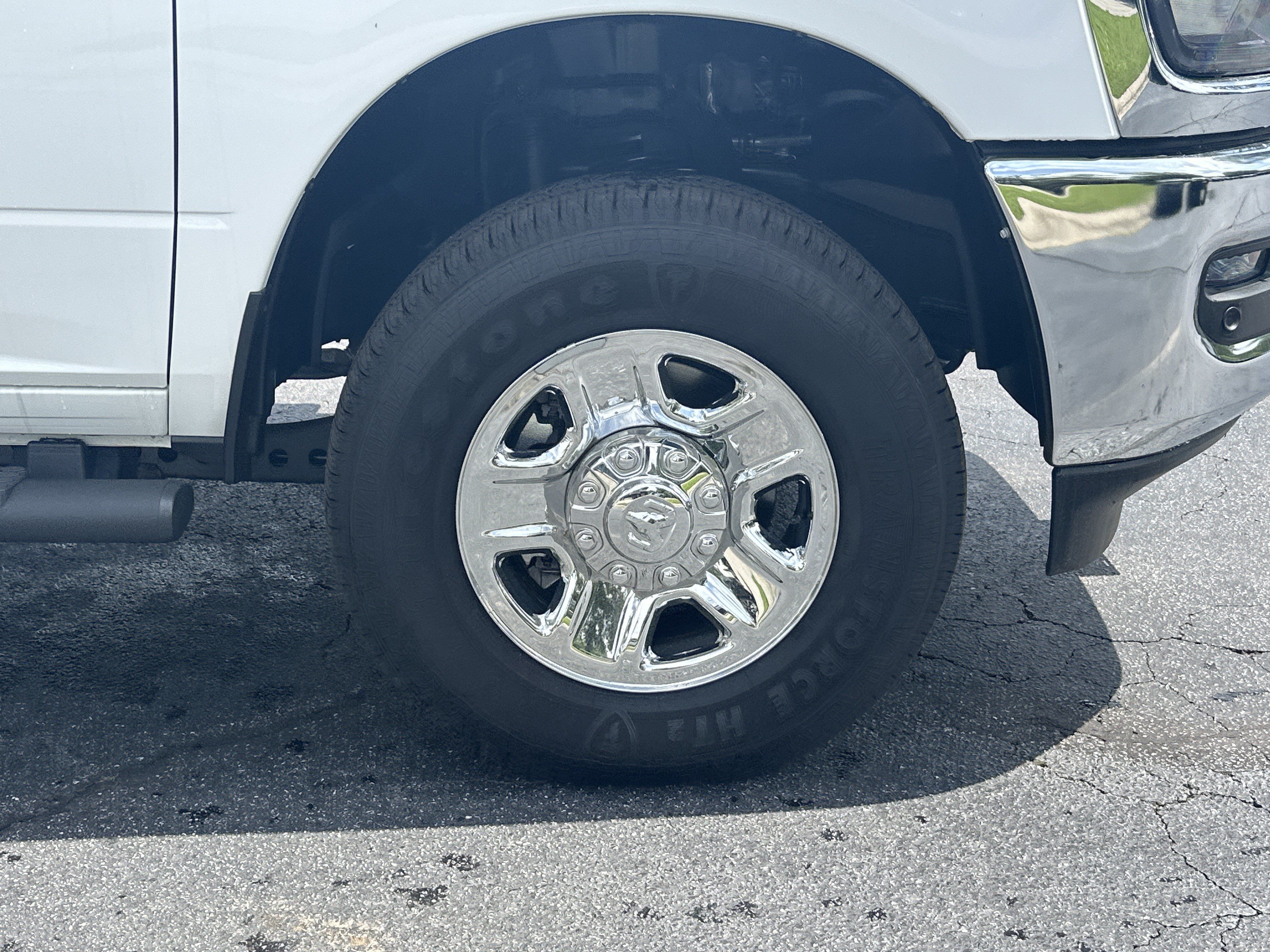 Used 2025 RAM 3500 Tradesman AWD/4WD image 12