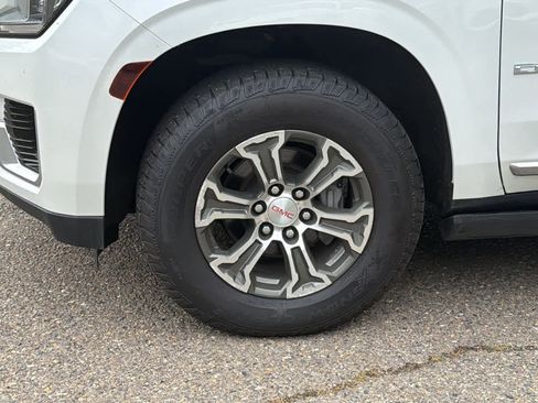 Used 2021 GMC Yukon Denali w/ Denali Ultimate Package AWD/4WD image 9