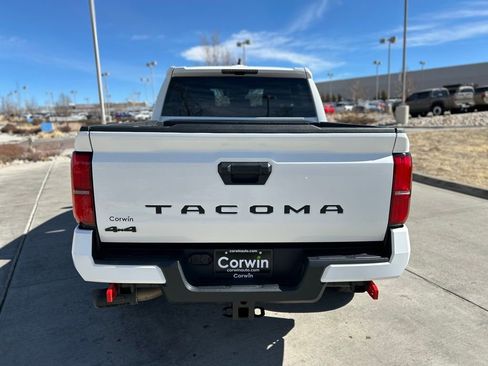 Used 2025 Toyota Tacoma TRD Off-Road image 7