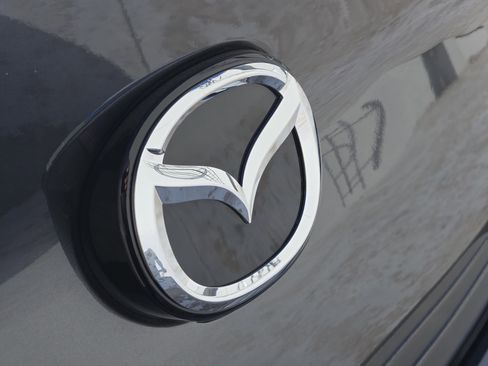 Used 2025 MAZDA MAZDA3 s image 12