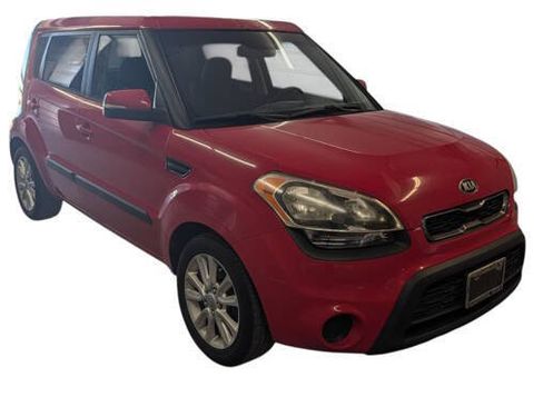 Used 2013 Kia Soul + FWD image 8