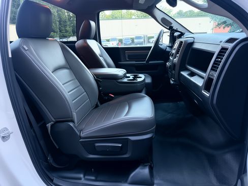 Used 2019 RAM 1500 Classic Tradesman RWD image 9