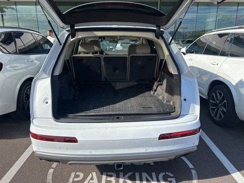 Used 2019 Audi Q7 3.0T Premium Plus image 2