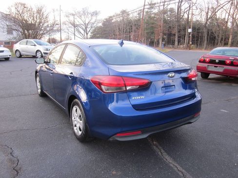 Used 2018 Kia Forte LX image 8
