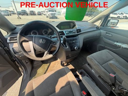 Used 2011 Honda Odyssey LX image 6