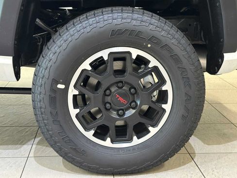 New 2026 Toyota Tacoma TRD Off-Road AWD/4WD image 8