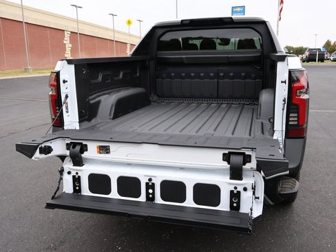 New 2026 Chevrolet Silverado EV LT w/ Premium Package image 29