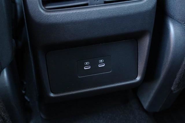 Certified 2025 Nissan Rogue SV FWD image 21